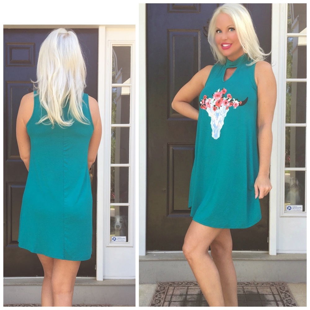 ❤️ SUMMER CLEARANCE Jade Bull Print Mock Dress! - Picture 2 of 4